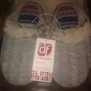 DearFoam Women’s Slippers